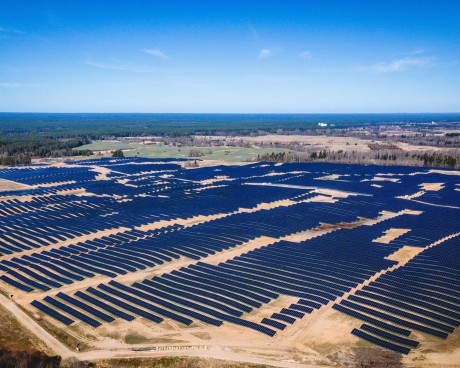 Sėkmingai užbaigėme darbus 80 MW saulės parke Švenčionyse